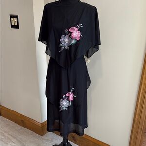 Gilberti Vintage 70s NWT Cape Dress Black size M Petite